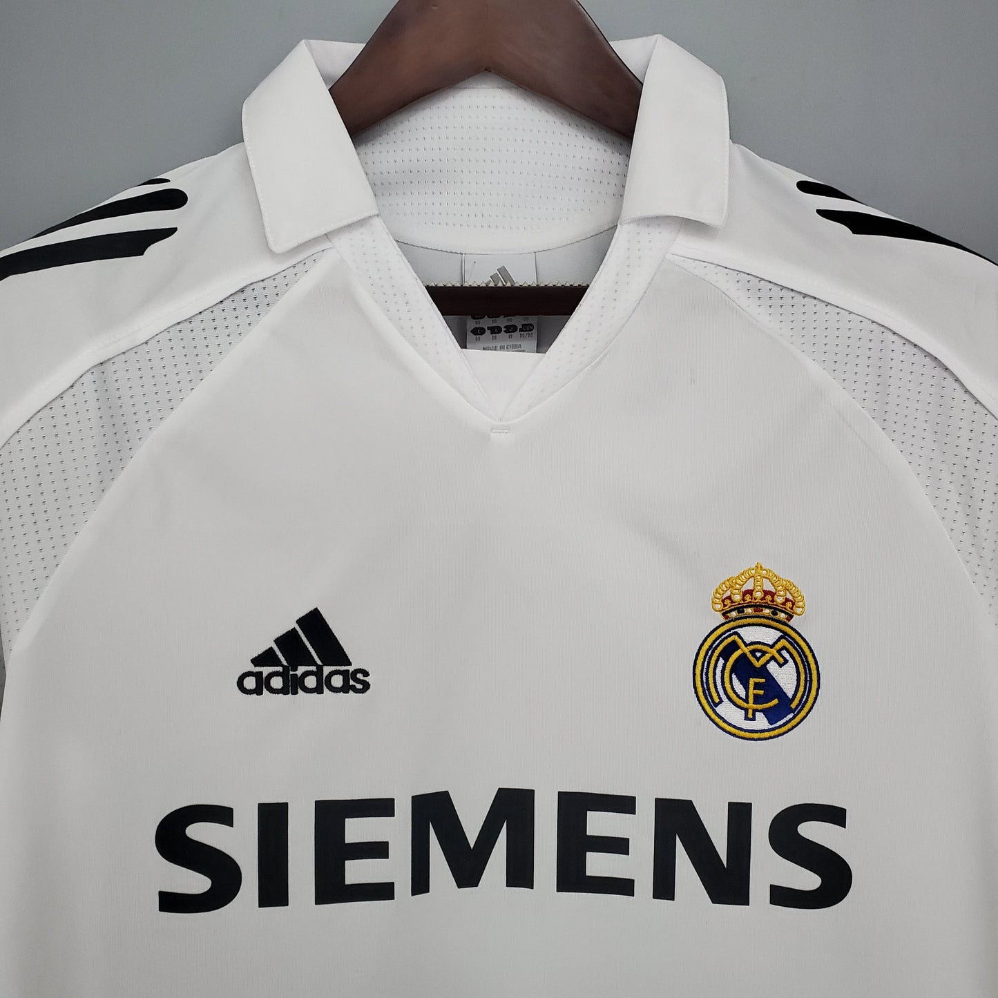 Real Madrid 05/06 Retro Home