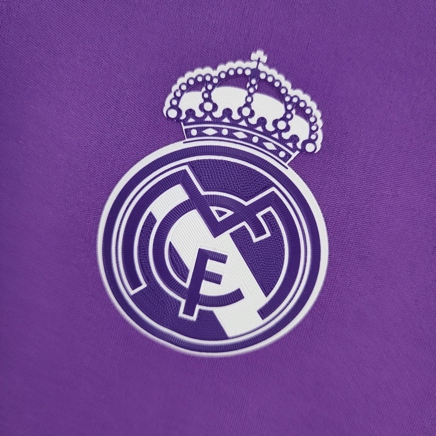 Real Madrid 16/17 Retro Away