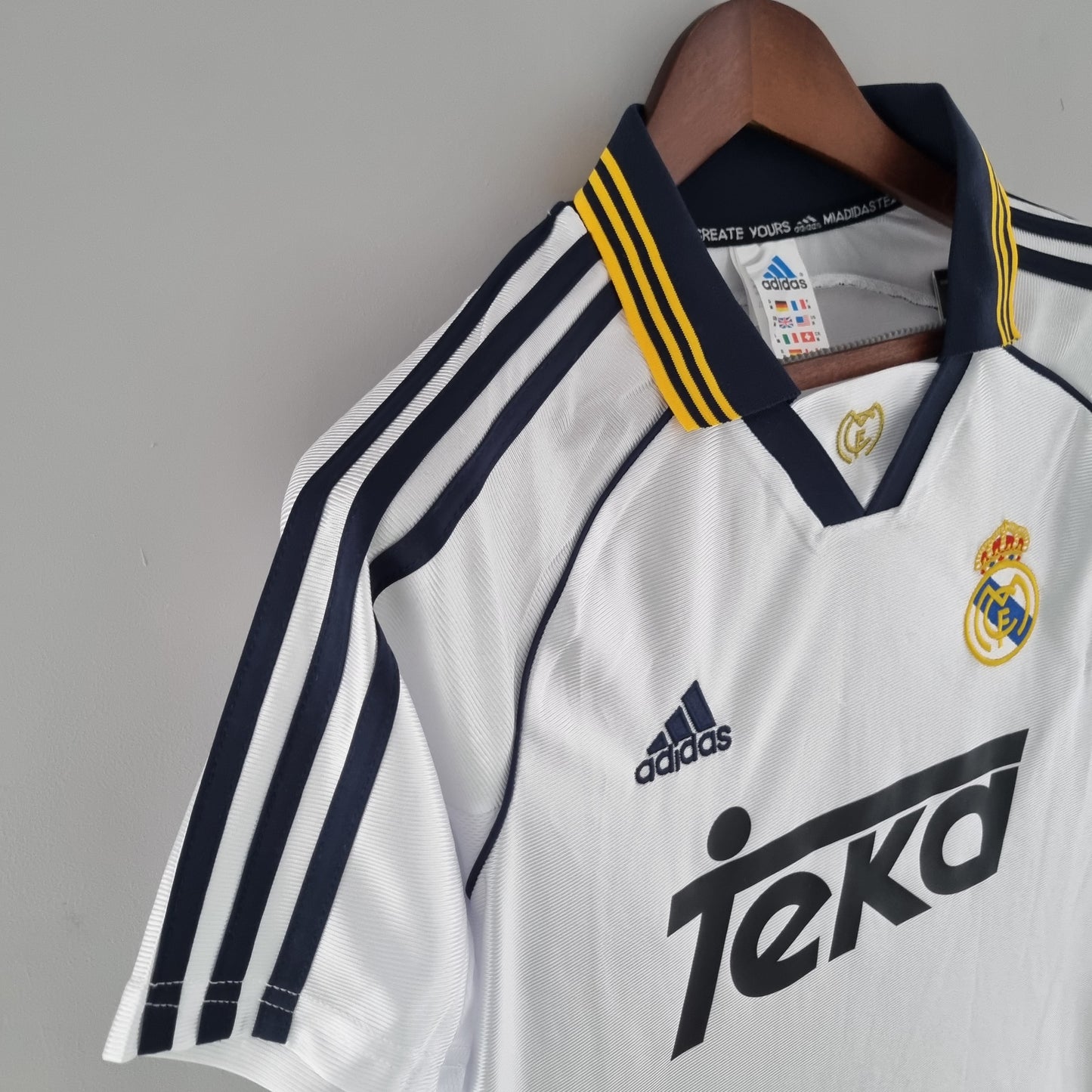 Real Madrid 98/00 Retro Home