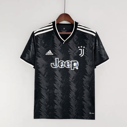 22/23 Juventus Away