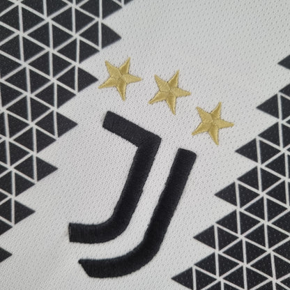 22/23 Juventus Home