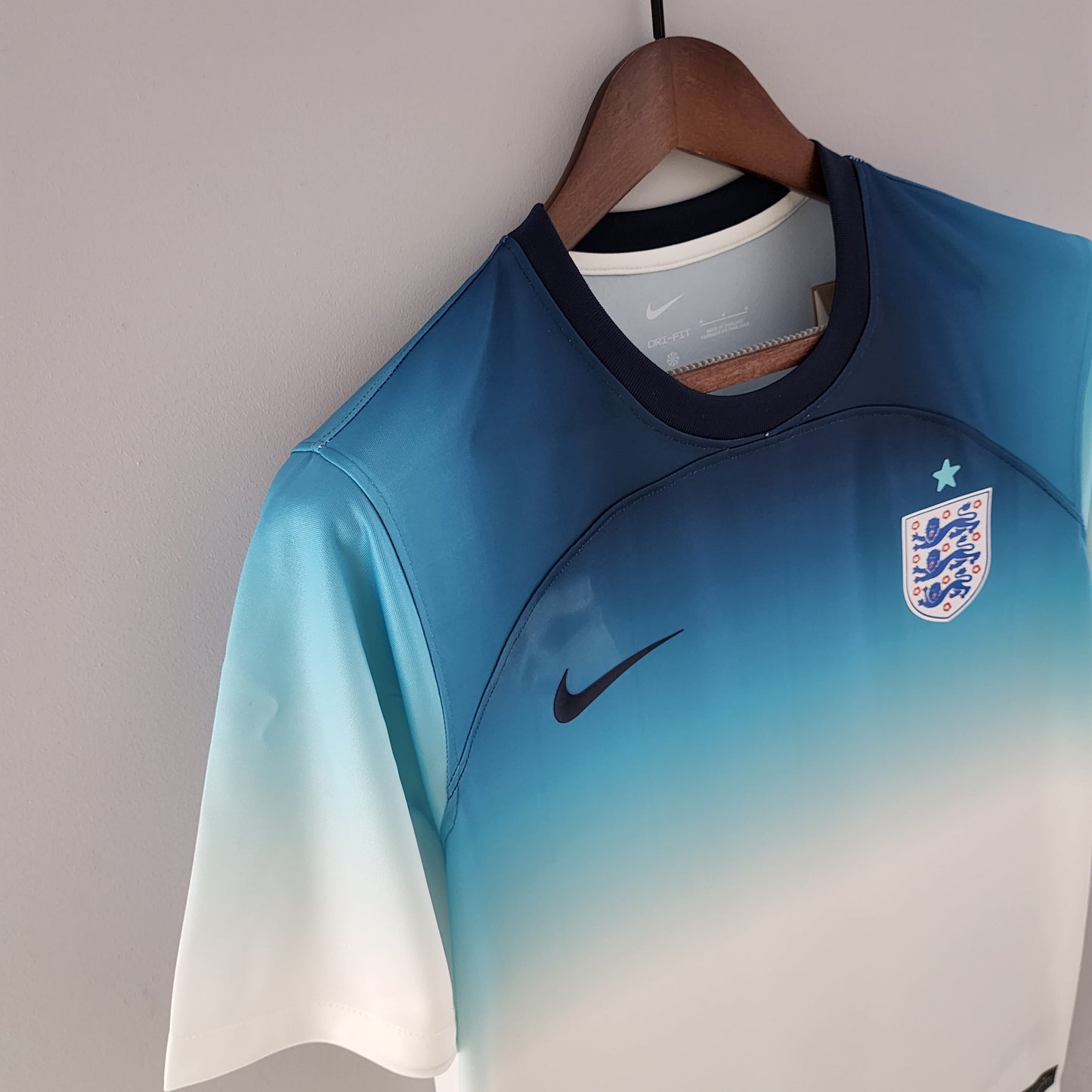 2022 Inglaterra White Blue