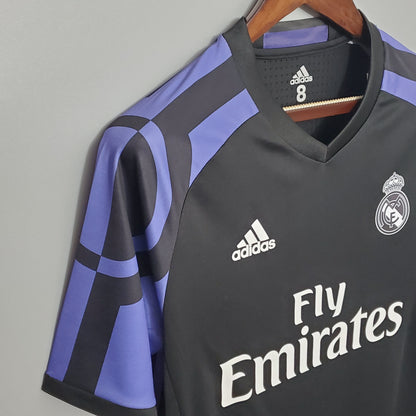 Real Madrid 15/16 Retro Away