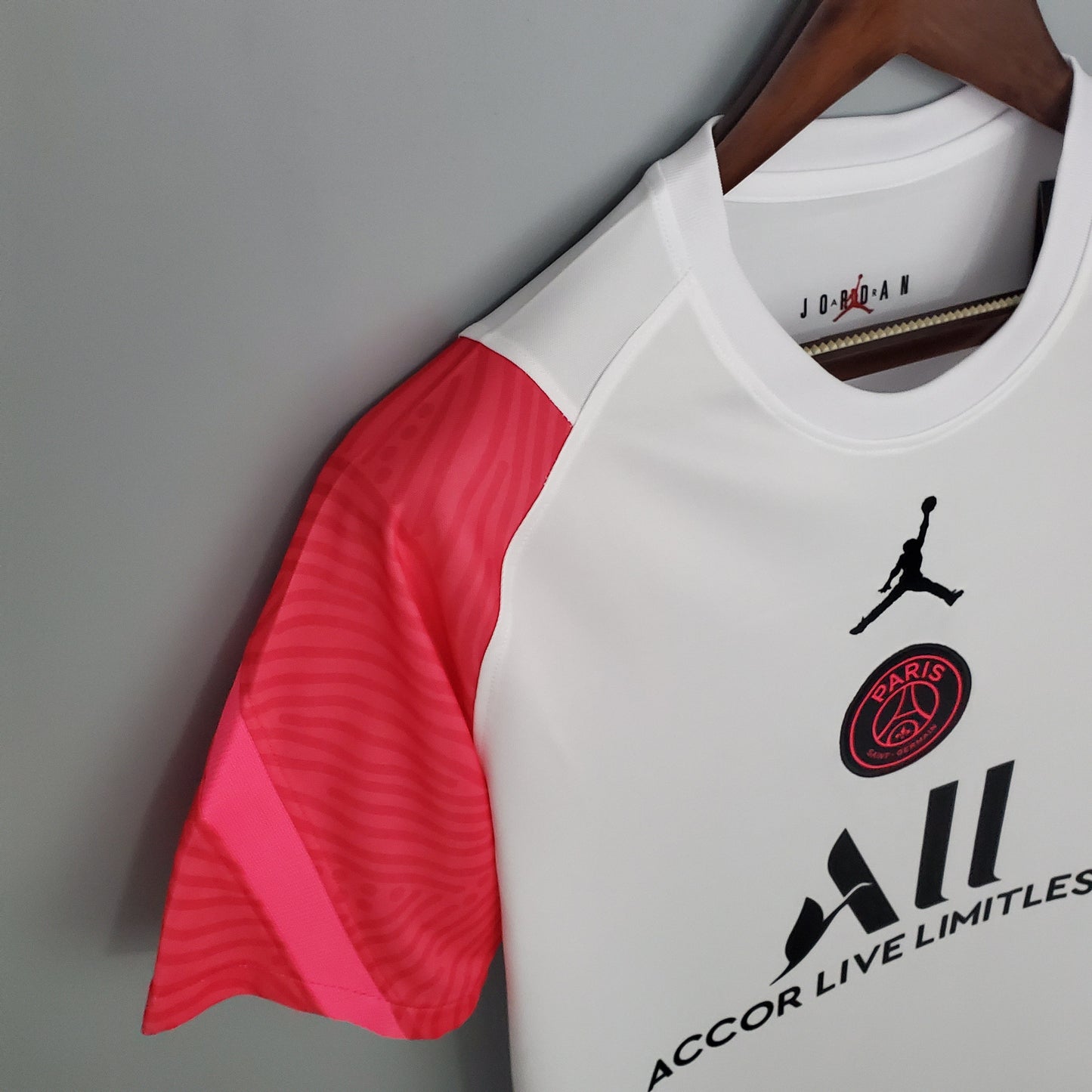 Paris Saint-Germain 21/22 Treino White Pink