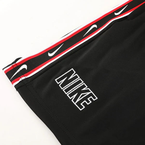 Kit Camisa e Short Nike Repeat Preto e Vermelho