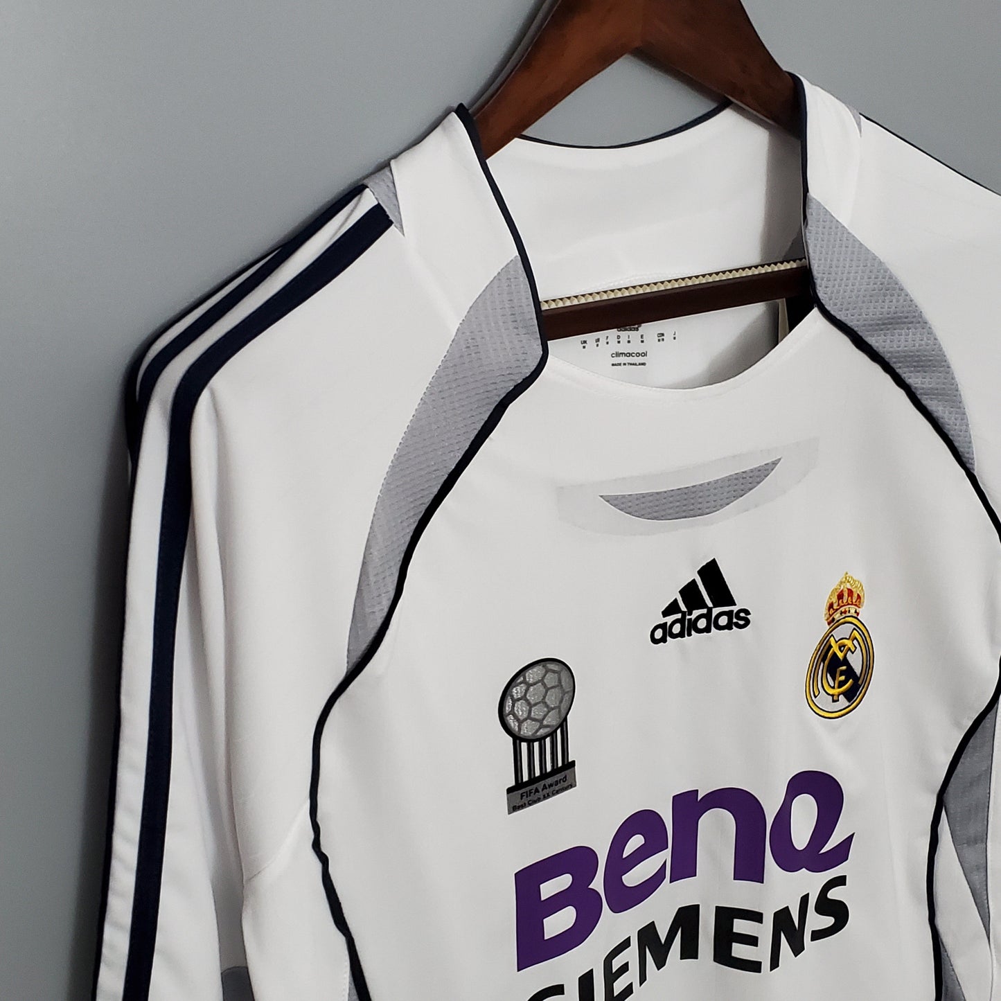 Retro Real Madrid Long Sleeve 06/07 Home