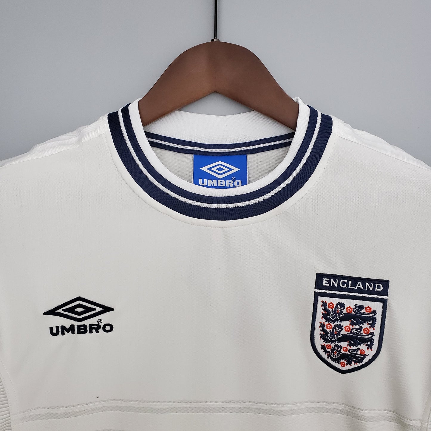 Retro 2000 Inglaterra Home