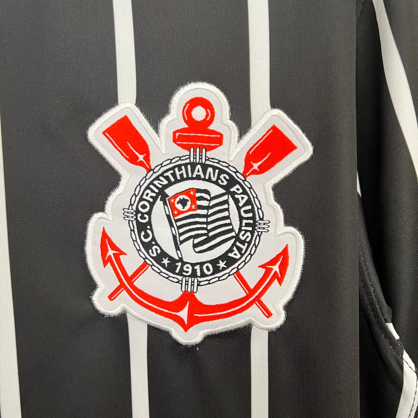 Corinthians 20/21 Retro Away