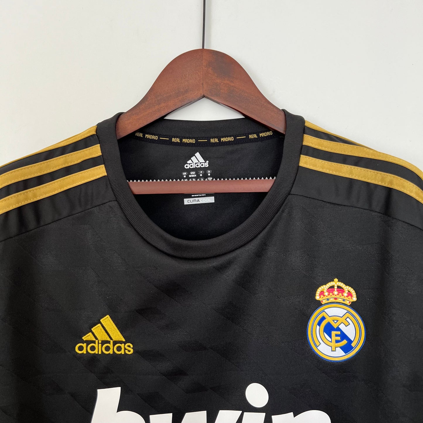 Real Madrid 11/12 Retro Away