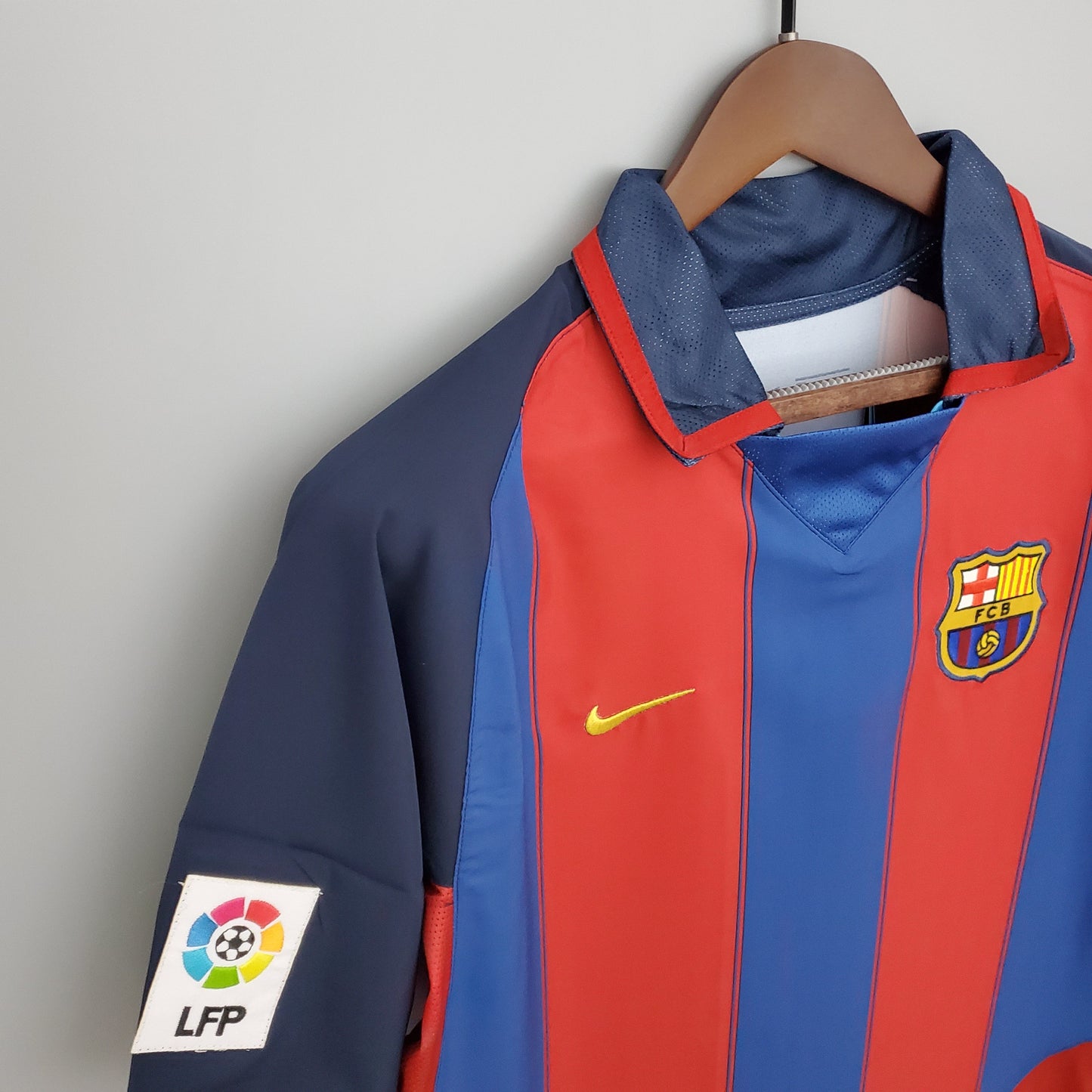 Barcelona 03/04 Retro Home