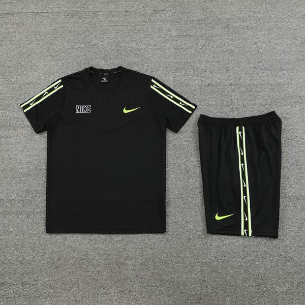 Kit Camisa e Short Nike Repeat Preto