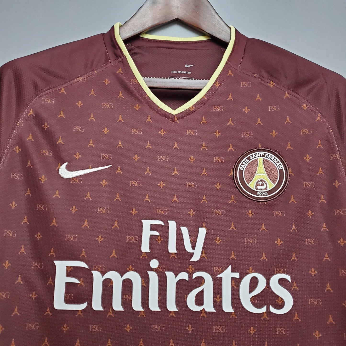Paris Saint-Germain 06/07 Retro Red Away