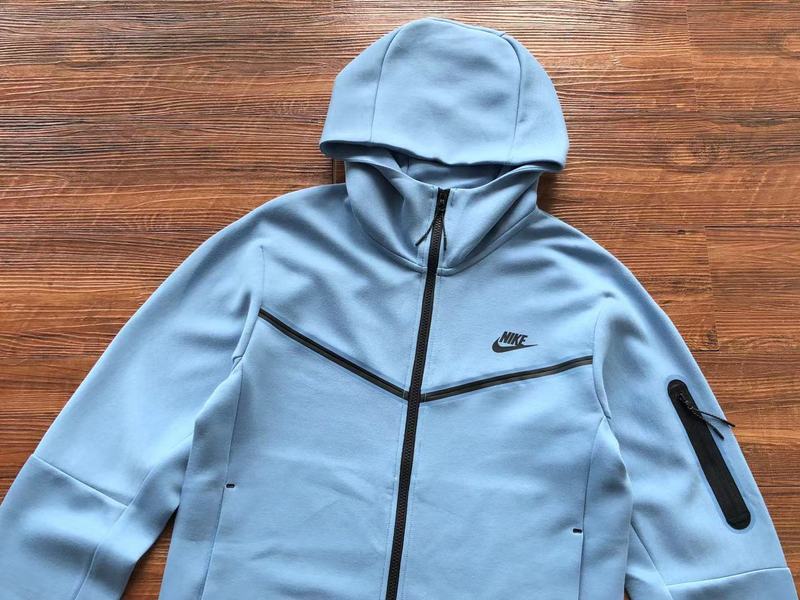 NIKE TECH FLEECE HOODIE x LIGHT BLUE
