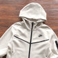 NIKE TECH FLEECE HOODIE x CREAMY WHITE