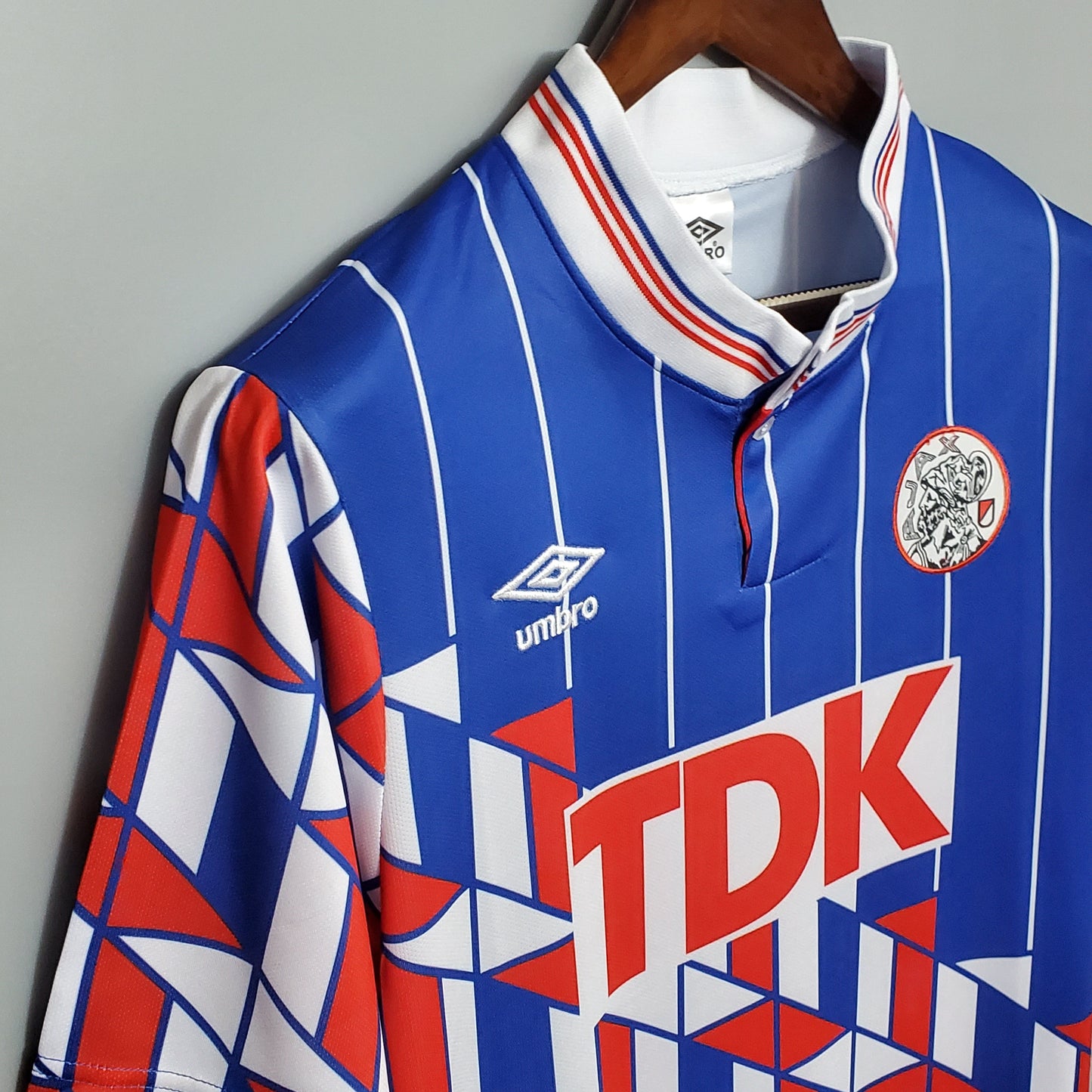 Ajax 1990 Retro Away