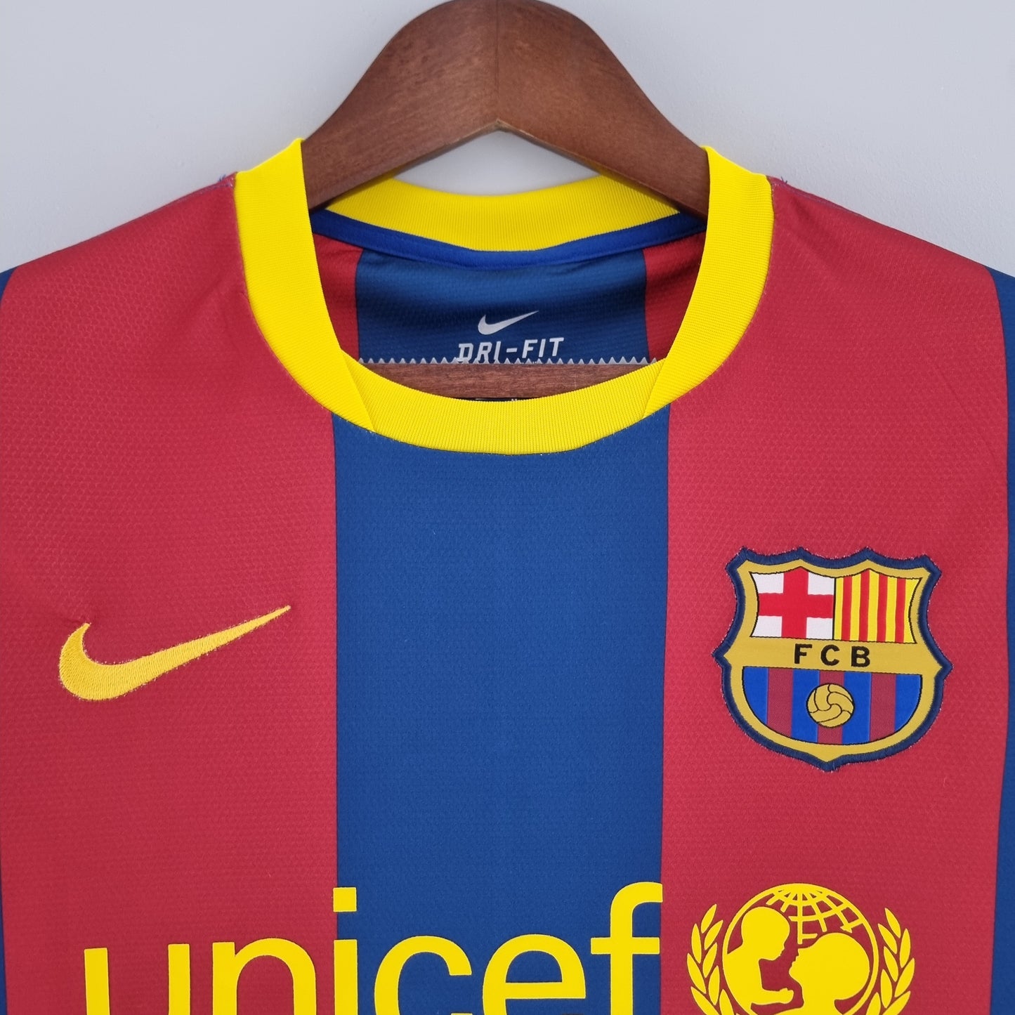 Retro Barcelona Long Sleeve 10/11UEFA Champions League Home