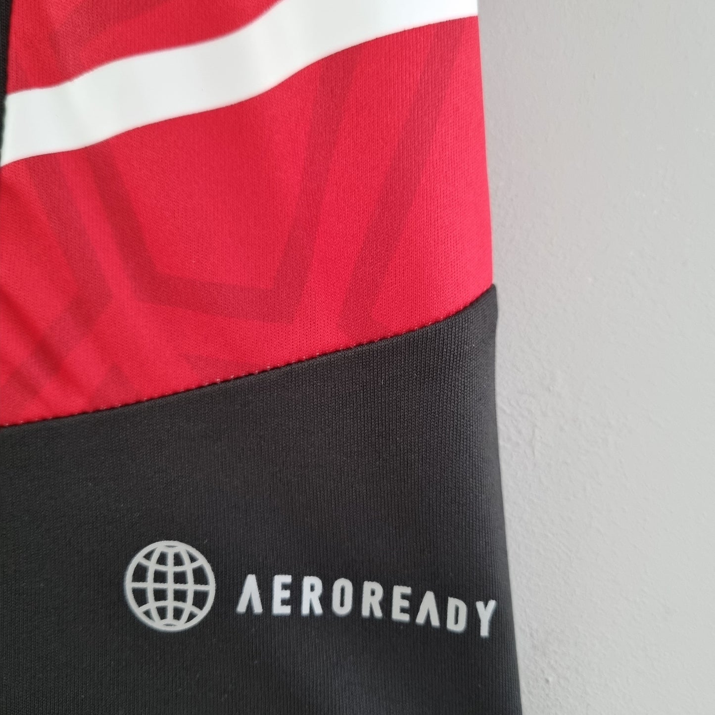 Bayern de Munique 22/23 Treino Preto e Vermelho
